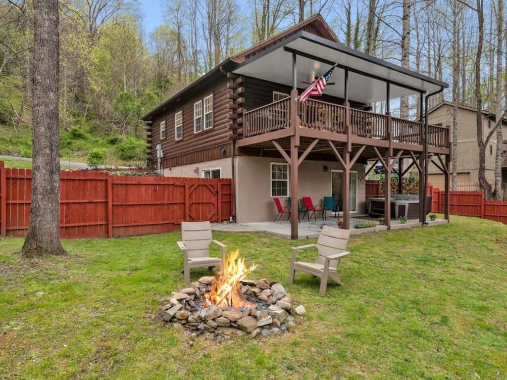 Soco Serene Cabin In The Heart Of Maggie Valley Exterior photo