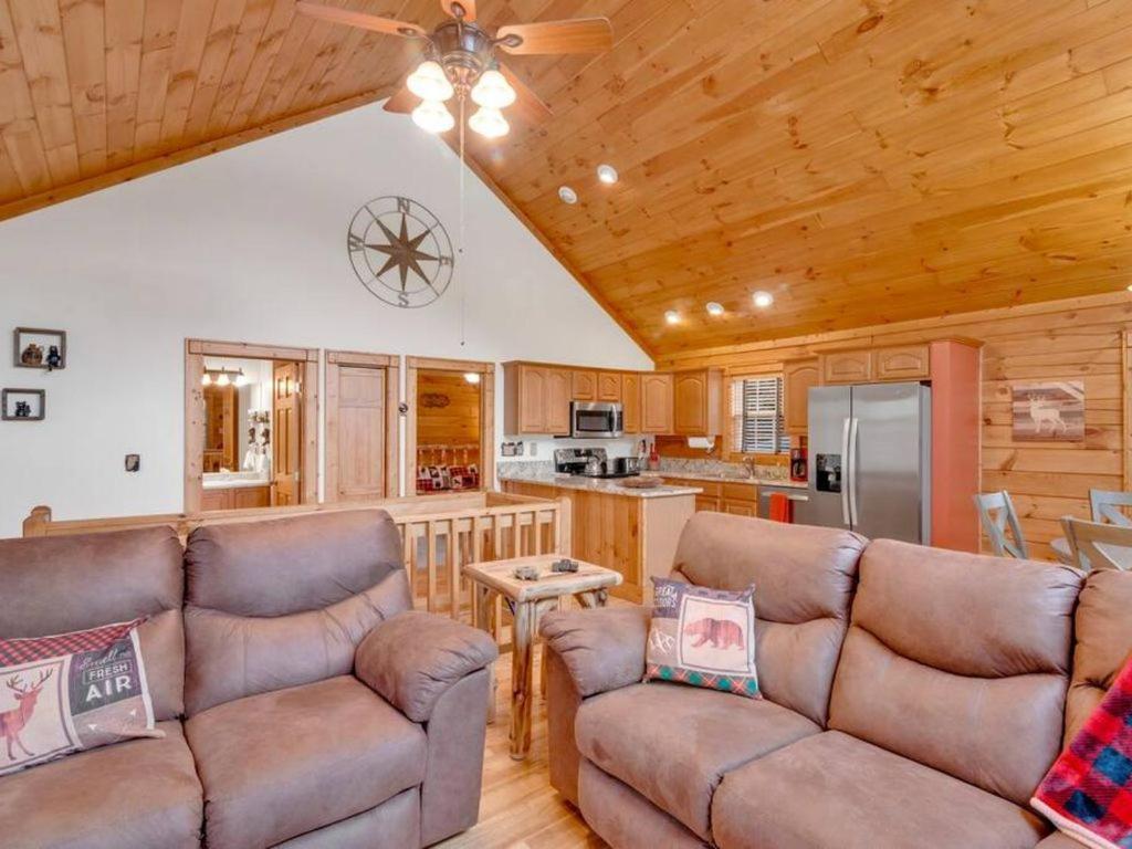 Soco Serene Cabin In The Heart Of Maggie Valley Exterior photo