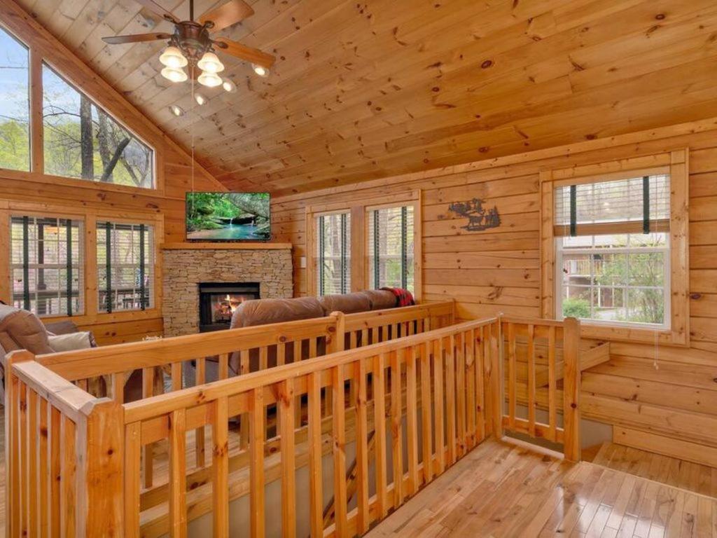 Soco Serene Cabin In The Heart Of Maggie Valley Exterior photo
